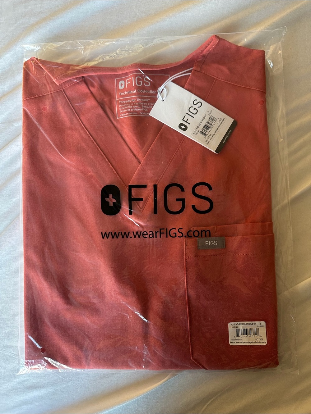 NWT FIGS Leon Three-Pocket Scrub Top Size S